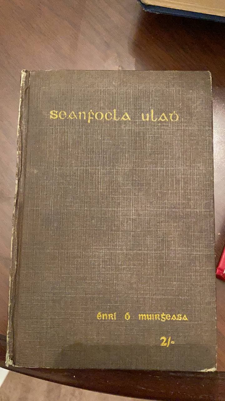 Irish language book 'Seanfhocla Uladh' by Éirní Ó Muigheasa